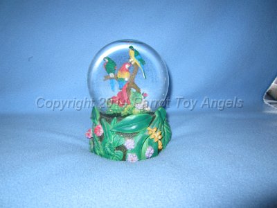 snow globe.jpg - Musical Parrot Snow Globe